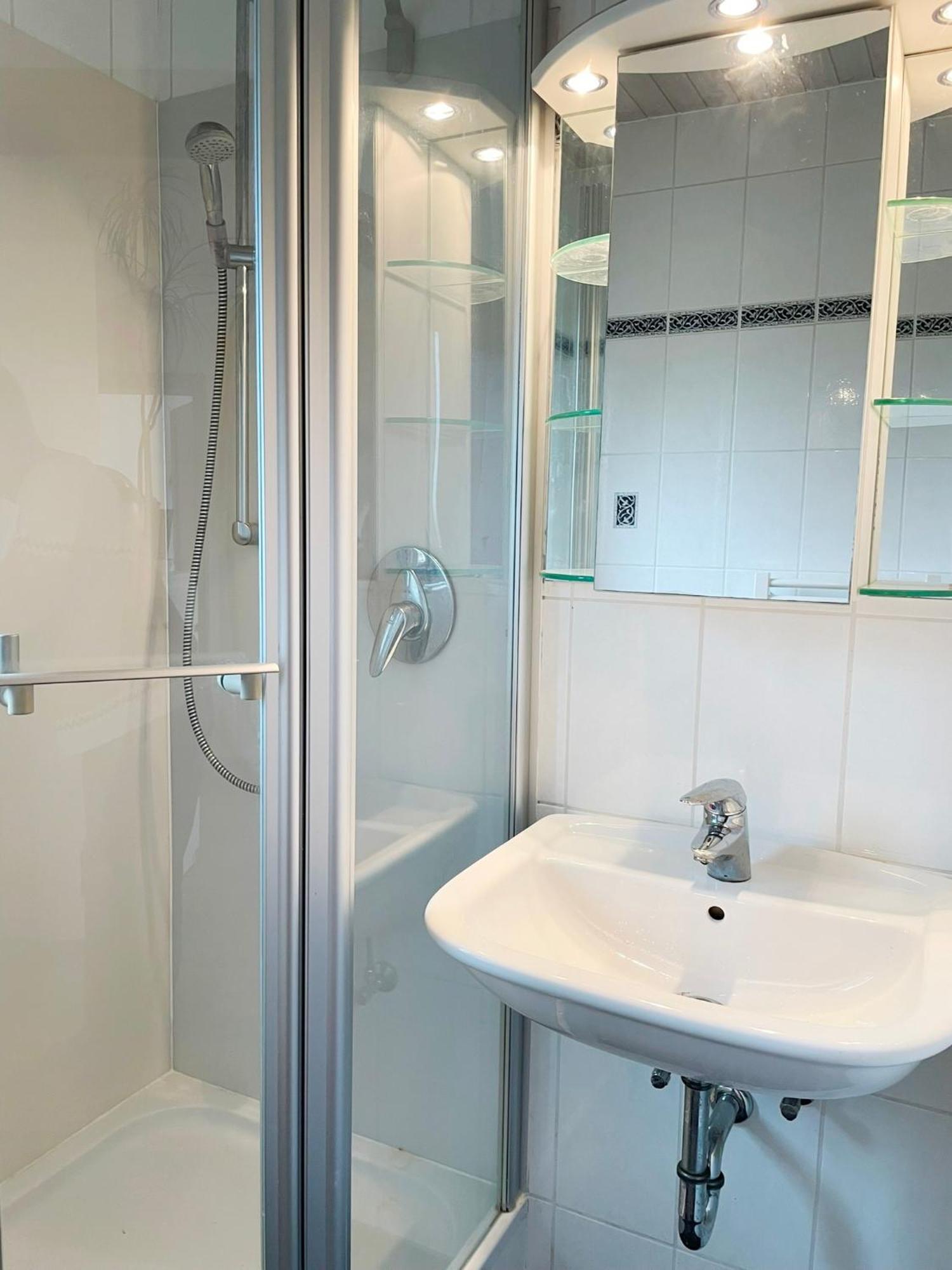 1,5-Zimmer Mit Duschbad, Gartenblick, Kuehlschrank Heroldsberg Bagian luar foto